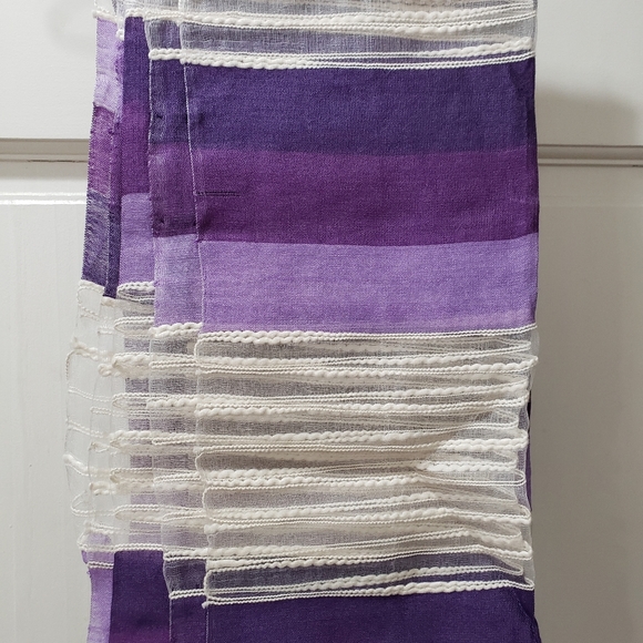 Scarf - Picture 2 of 4